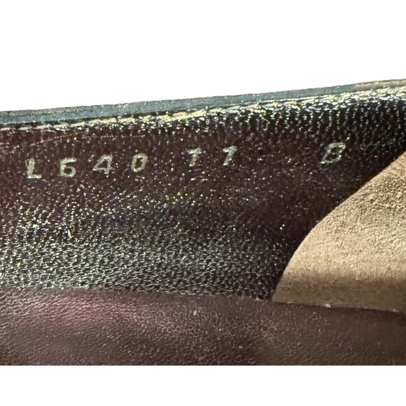 SALVATORE FERRAGAMO Pumps Heels Size 11B Brown Suede Fringe ITALY